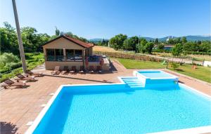 Nice Home In Donji Prolozac With Wifi