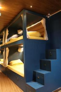 Sinhassan Dormitory Hostel Juhu