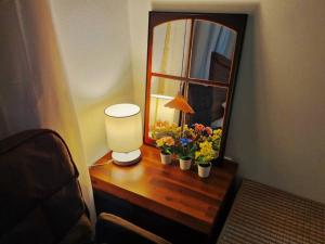 Seoul, 3 rooms, Gimpo Airport, free parking, 1 PM check-out, super close to the station, 10 people, warm accommodation, 4 beds, Hongdae, Jongno, Myeongdong