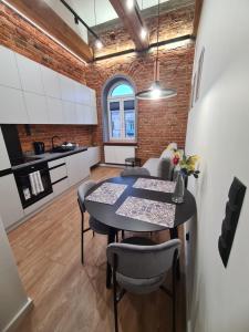 Apartament w Kamienicy 13