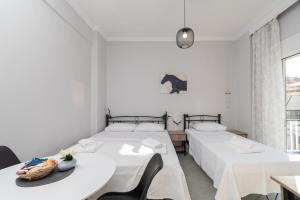 Mikelanna Aegean Skyline