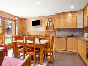 Apartment Le Petit Savoyard-5 by Interhome