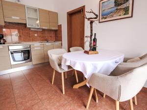 Holiday Home Gorana by Interhome