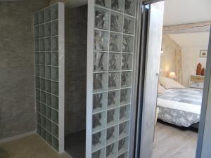 B&B / Chambres d'hotes Mas Val-Chenaie Gordes : photos des chambres