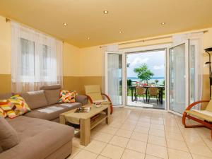 Holiday Home Hanna by Interhome