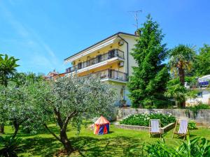 Apartment Moira-1 by Interhome 