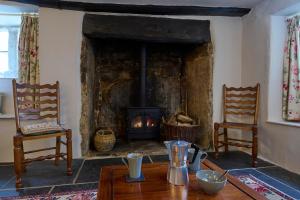 Drewe Arms Bunk Rooms & Church Cottage