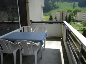 Apartment Sunnmatt Süd Wohnung 246 by Interhome