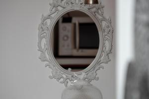 Spacious Apartment in the center of Łódź by Noclegi Renters