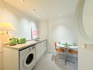 Standard Deluxe Type B2