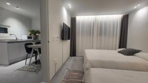 Standard Deluxe Type A1