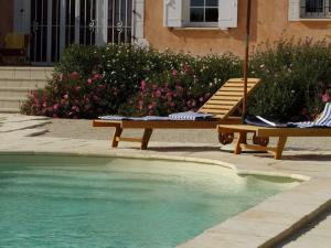 Maisons de vacances Belle villa provencale piscine terrain : photos des chambres