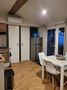 Mobil Home spacieux Camping Mar Estang 4*
