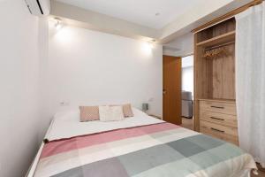 Mota Málaga Apt Downtown and commercial area