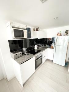 Departamento Premium Royal 2 AMB con cochera a 2 cuadras del mar