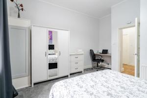 Stunning Ground Floor flat in Southside.