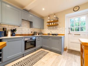 Holiday Home Elm Cottage by Interhome