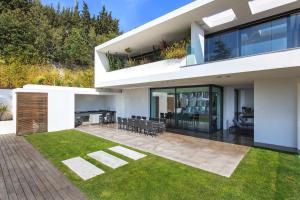 REF 1960 - Cannes - Sea view villa for rent