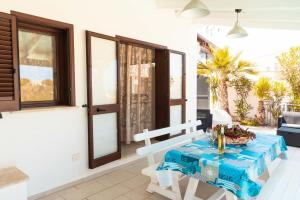 Villa con Piscina 150mt dal Mare 8 Posti OA