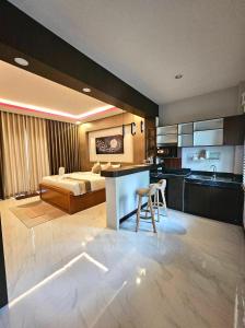 The Cushty Days Lanta