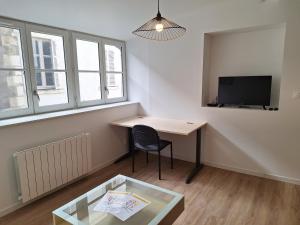 Appartements Notre Dame 4 - 50m bords de Loire - Hypercentre - Tres lumineux : photos des chambres