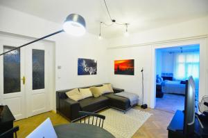 Airy & Bright Flat in Dejvice by Prague Castle