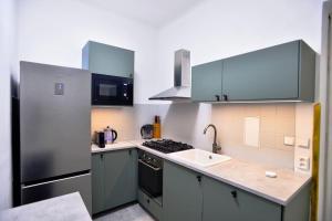 Airy & Bright Flat in Dejvice by Prague Castle