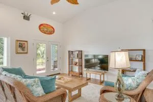 Oceanfront Home with Pool Access, Views in Papaikou - North Hilo