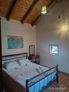 George Traditional Chalet