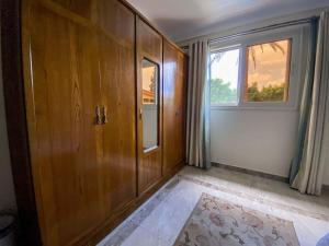 Spacious Charm & Poolside Bliss