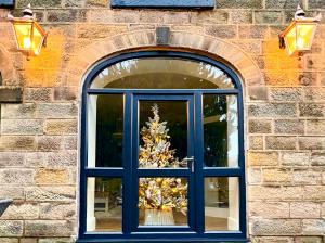 The Coach House central location fantastic Views