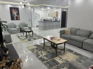 Cozy Modern Apartment In El-Nozha by Landmark Stays