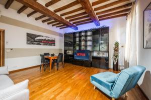 Binario 11 - Centro, Stazione, Netflix