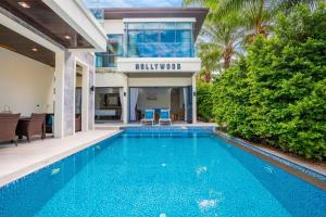 HOLLYWOOD Luxury PoolVilla Pattaya walking street 4 Bedrooms