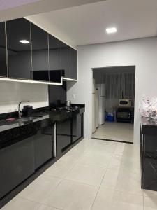 Casa a 300 Mts da Praia - 4 Quartos sendo 2 Suítes, Ar Condicionado