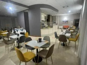 Aba Hotel - 尼凯利诺