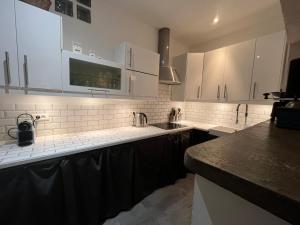 Maison de caractère avec jardin arboré en Avignon