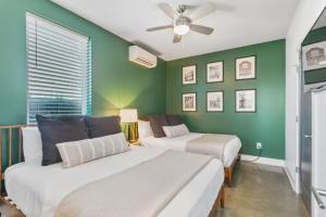 Gorgeous Home Rooftop Deck 3 Bdrs 3 Baths