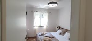 Sunny Oasis Apartment - high ground floor with sunny terrace & private garden!!