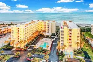 Sandcastles 2br2ba Cocoa Beach Ocean Views! - 可可比奇