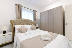 Urban 3 bed Luxury Apartment with Swimming Pool and Gym in Colombo -Sri Jayawardenapura