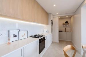 Luxe 3-Bedroom Gem in Green Point