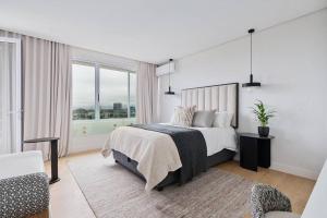 Luxe 3-Bedroom Gem in Green Point