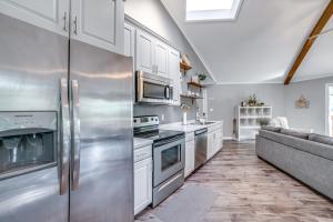 Dock and Deck at Kentucky Lake Family Retreat!