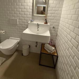 Martines cosy Guestroom with Private Bath near Montreux