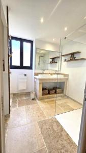 Appartements Gite de France Le nid des grisets 4 epis - Gite de France 8 personnes MAE-4591 : photos des chambres