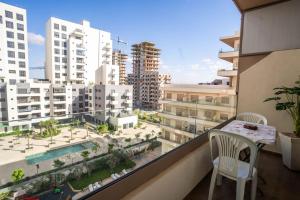 Cosy appartement 2 BR avec vue panoramique piscine