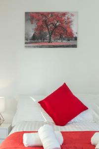 Opulent 2BR 2BA House with FREE Parking