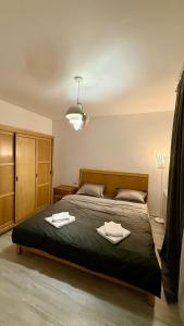 SkyView Craiova Elegant Apartment with Parking