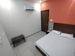 Hiramani Hotel